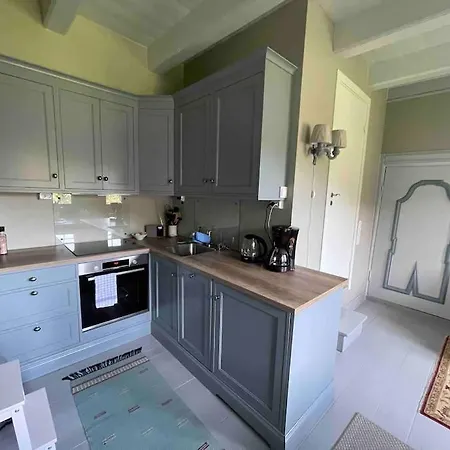 Bosvik Gard, Nyrenovert I Hovedhus Fra 1756 דירה Risør