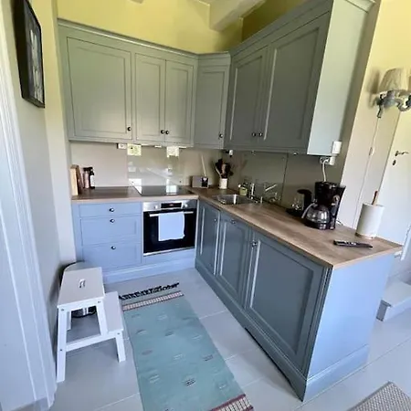 Bosvik Gard, Nyrenovert I Hovedhus Fra 1756 * Risør