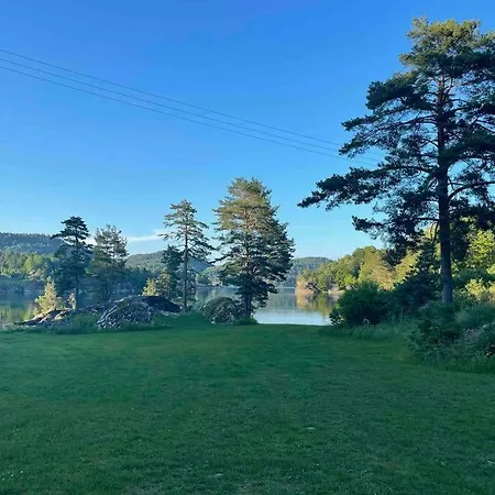 Apartment Bosvik Gard, Nyrenovert I Hovedhus Fra 1756 Risor