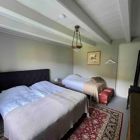 Bosvik Gard, Nyrenovert I Hovedhus Fra 1756 * Risør