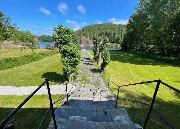 Bosvik Gard, Nyrenovert I Hovedhus Fra 1756 里瑟尔